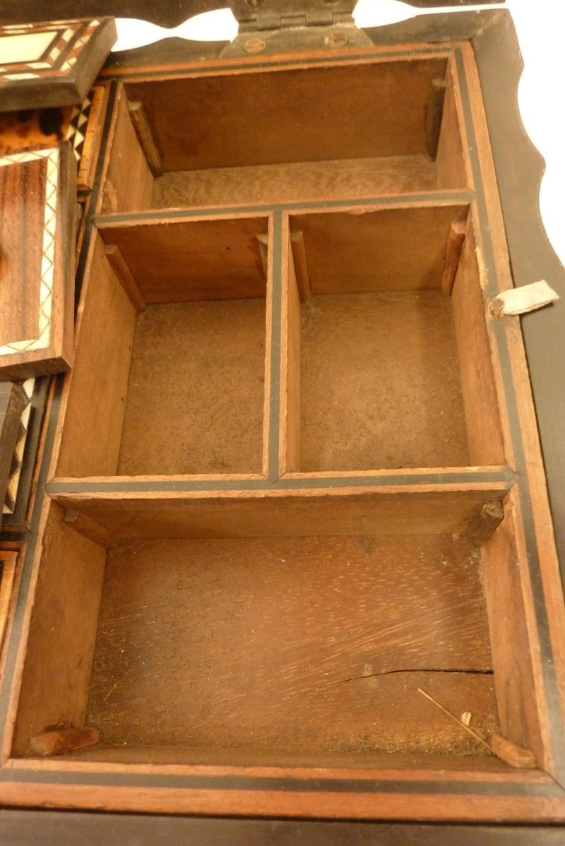 λ A 19th century Ceylonese macassar ebony workbox, of scalloped outline, the interior with inlay - Image 5 of 17