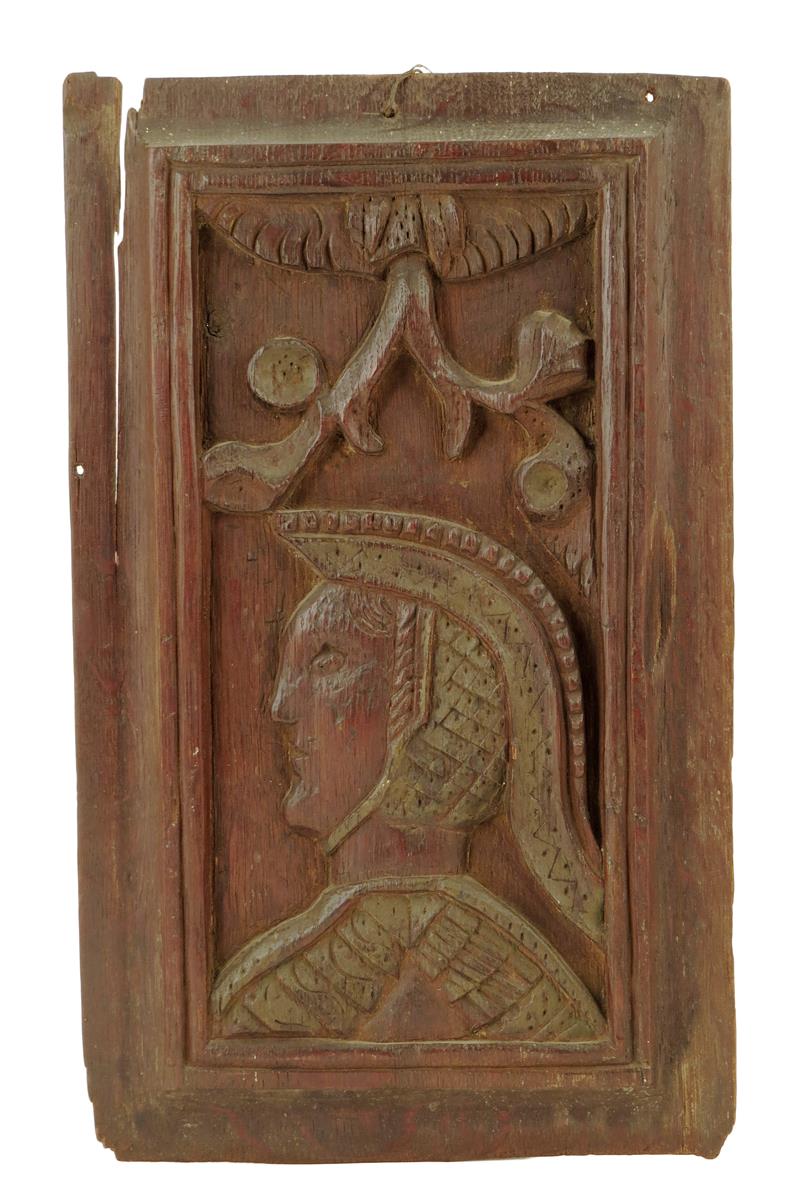 Five carved oak panels, two decorated with Romayne busts, one of a man with a helmet the other of - Image 3 of 5