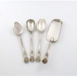 Four silver Vine pattern serving pieces by Mappin and Webb, London 1925, comprising: a pair of salad