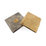 A 9ct gold square~form cigarette case. Engine~turned decoration to both sides. 8.5cm wide. 95g in
