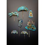 FIVE CHINESE GILT METAL AND KINGFISHER FEATHER HAIRPINS AND A PLAQUE QING DYNASTY One decorated with