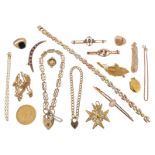 Various items of gold jewellery, including a half sovereign, 1925, two gold signet rings and various