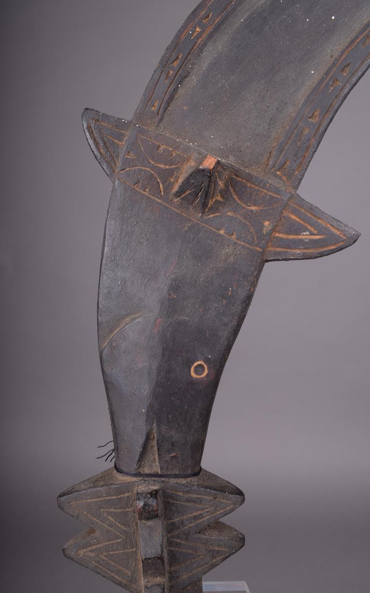 A San Cristobal dance wand, Solomon Islands, with a fish finial with roundel tail, inset shell eye - Image 4 of 5