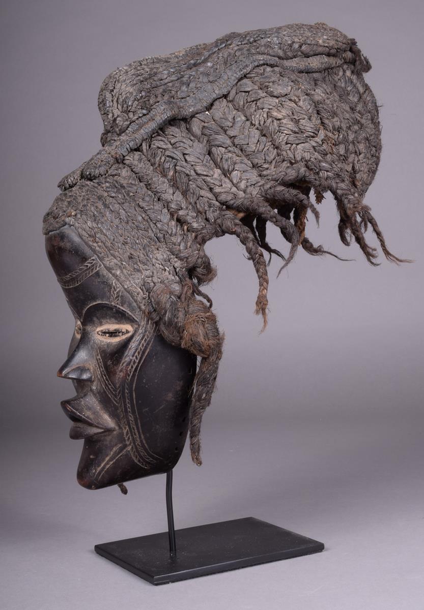 A Dan mask, Ivory Coast, with pronounced lips and scarifications,  slit eyes with kaolin, with an - Image 3 of 4