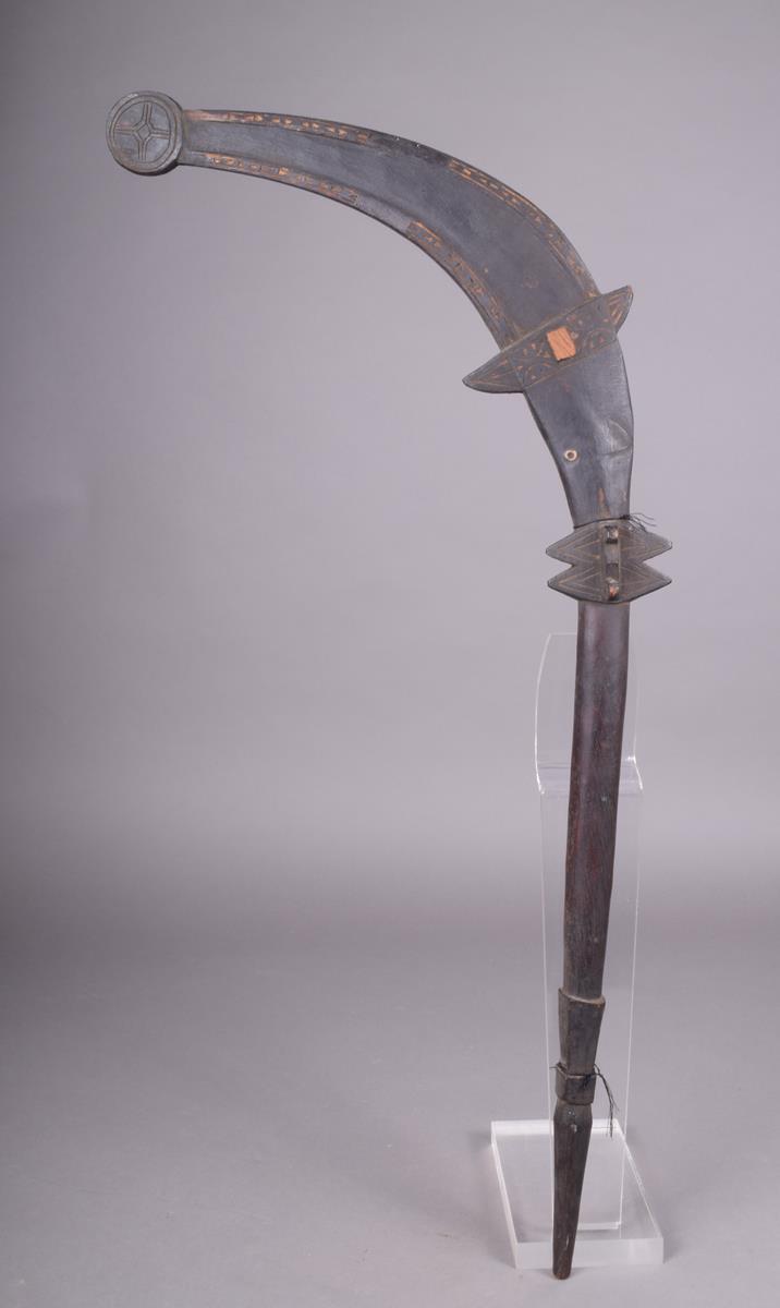 A San Cristobal dance wand, Solomon Islands, with a fish finial with roundel tail, inset shell eye - Image 2 of 5