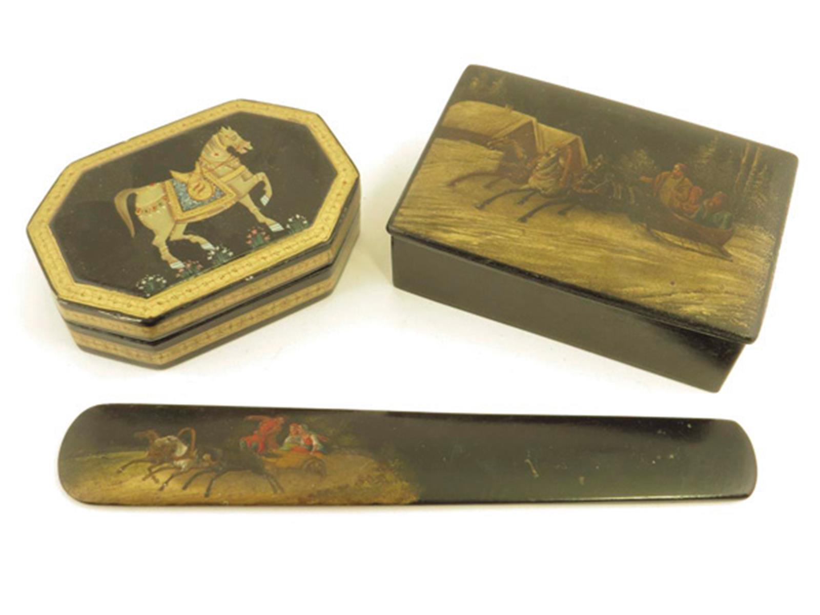 A late 19th century Russian lacquer box, the lid decorated with a troika scene, 12.3cm wide,