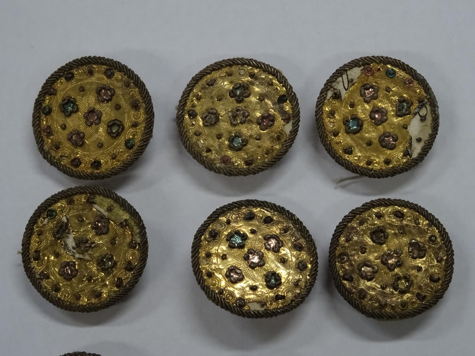 A set of eight Louis XV gilt metal foil buttons, decorated with coloured flowerheads on a cannetille - Image 3 of 5