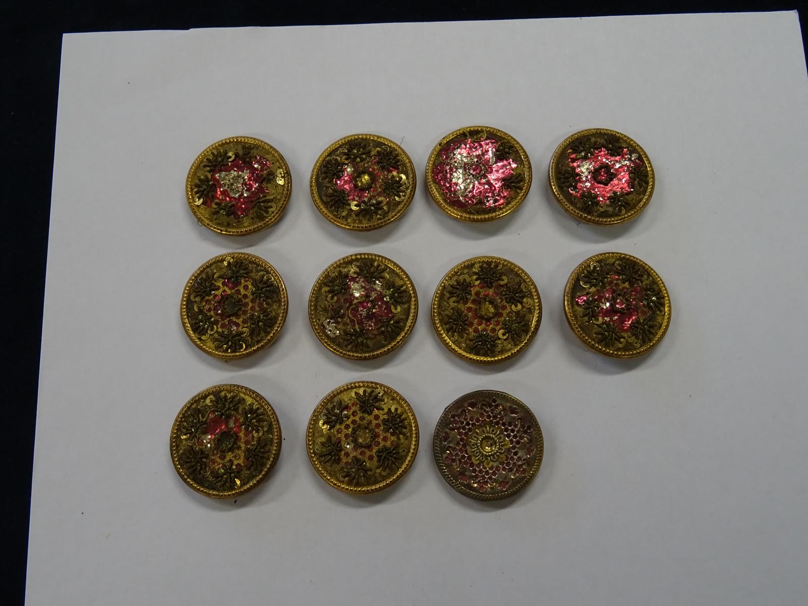 A set of ten Louis XV gilt metal and pink foil buttons, decorated with cannetille and applied - Image 3 of 5