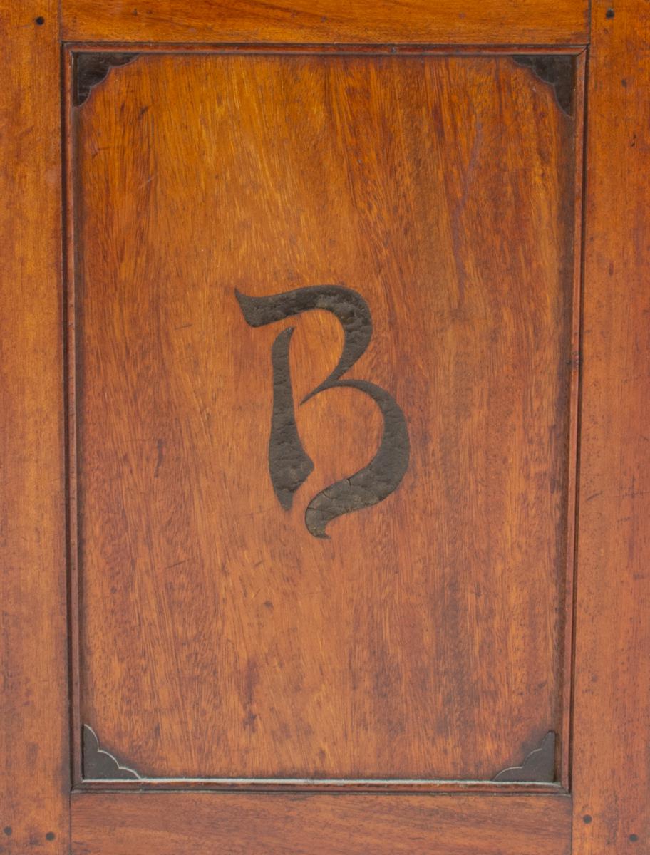An Iroko wood  print/drawing chest with Urushi lacquer BL monogram, made for Bernard Leach (to his - Image 4 of 4