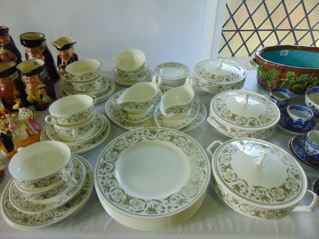 A quantity of Wedgwood Perugia pattern dinner wares with olive green classical border style detail - Image 2 of 2