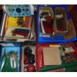 A mixed quantity of vintage Meccano to include plates of varying size, type and colour, numerous