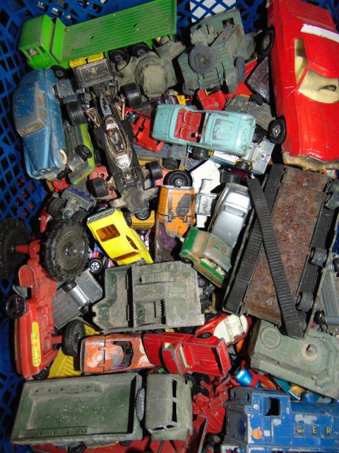 A large quantity of small vintage die cast model vehicles principally to include examples by - Image 4 of 6
