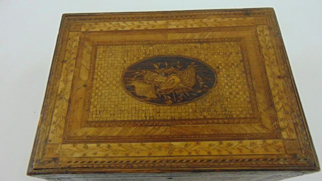 An early 19th century Napoleonic marquetry straw work box, the lid 25 cm maximum - Image 2 of 8