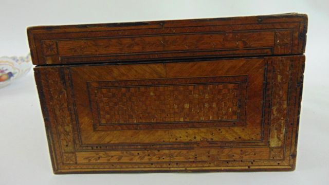 An early 19th century Napoleonic marquetry straw work box, the lid 25 cm maximum - Image 7 of 8