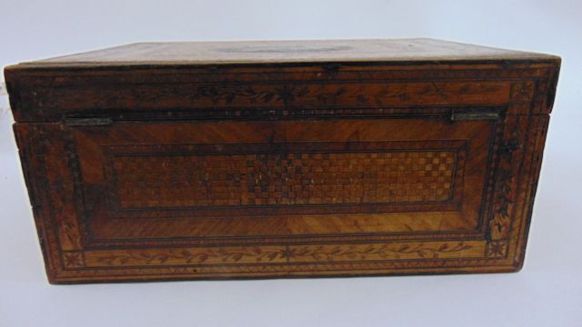 An early 19th century Napoleonic marquetry straw work box, the lid 25 cm maximum - Image 6 of 8