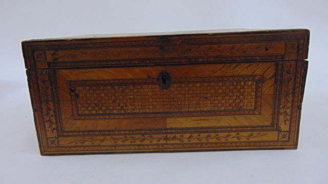 An early 19th century Napoleonic marquetry straw work box, the lid 25 cm maximum - Image 4 of 8