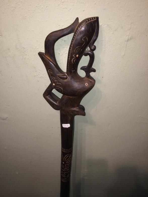 A Decorative Dayak Paddle To bid live please visit www.yeovilauctionrooms.com - Image 2 of 4