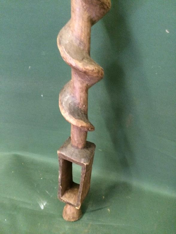 BEMBE Wooden Walking Stick To bid live please visit www.yeovilauctionrooms.com - Image 3 of 3
