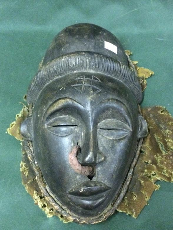 Chokwe Tribal Face Mask To bid live please visit www.yeovilauctionrooms.com - Image 2 of 2