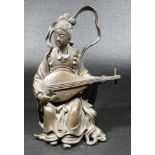 LATE c19th JAPANESE BRONZE FIGURE OF A FINELY DRESSED WOMAN PLAYING A LUTE (h: 11.5 cm) 493.6 g