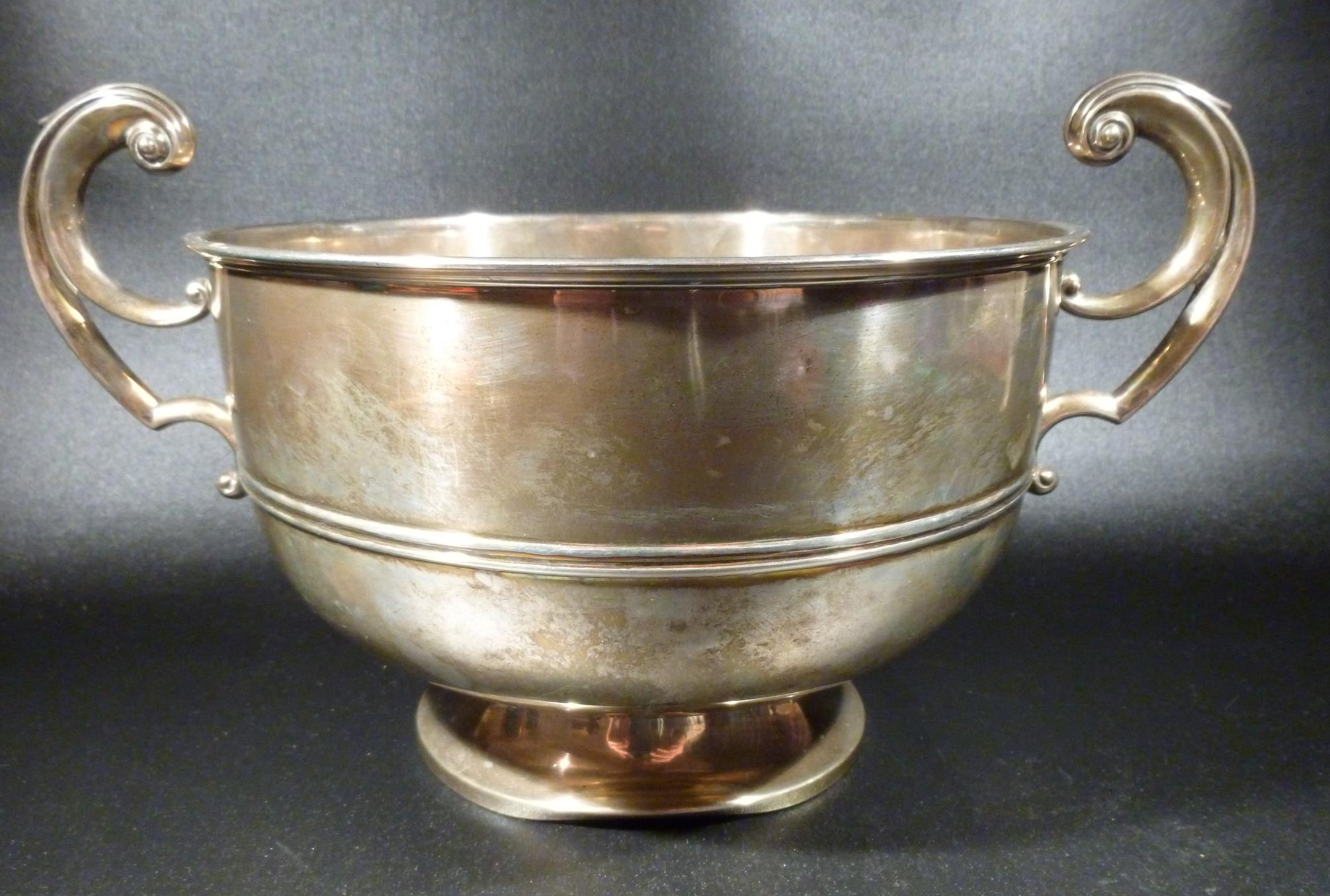 SILVER PUNCH BOWL WITH TWO SCROLL HANDLES BY BARKER BROTHERS (HERBERT EDWARD & FRANK ERNEST) CHESTER - Image 2 of 5