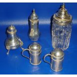 VICTORIAN SILVER TOPPED SUGAR CASTER AND FOUR PEPPERETTES (187g)