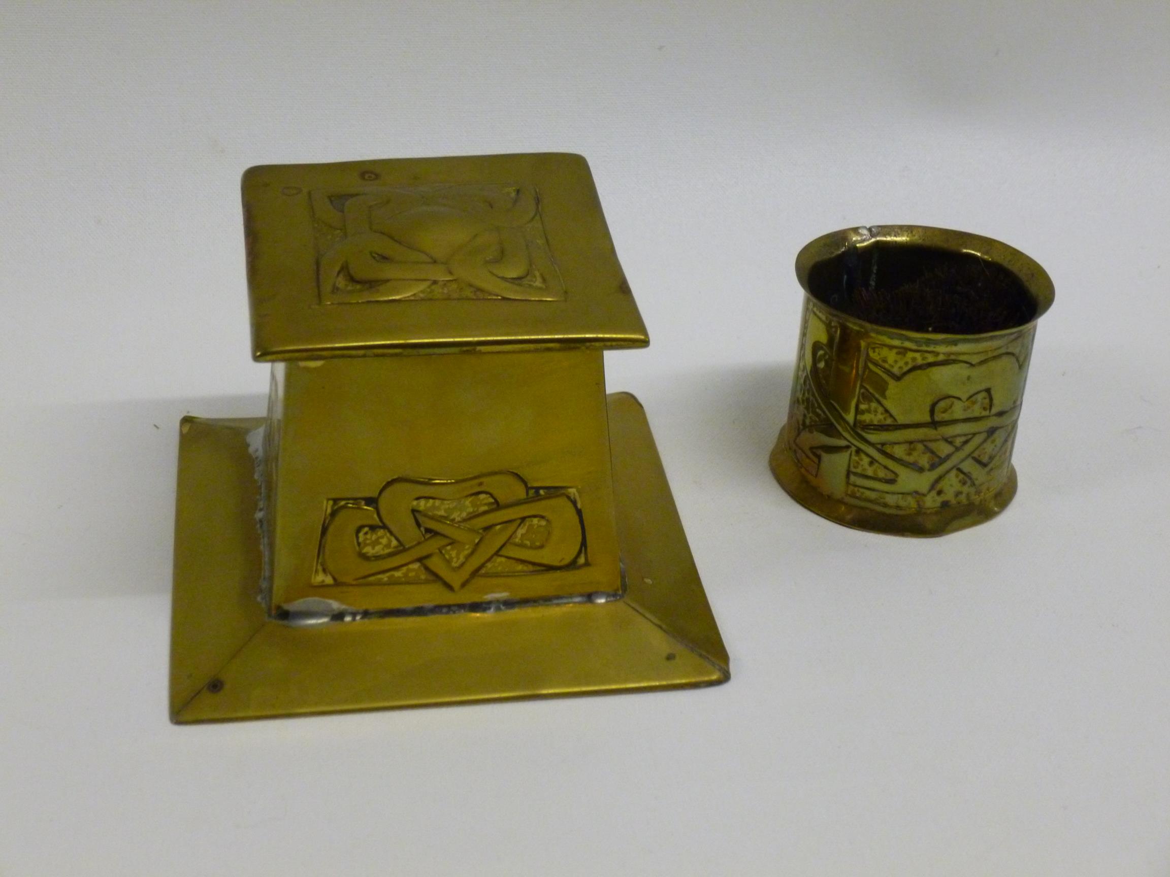 ART NOUVEAU STYLE BRASS INKWELL AND CYLINDRICAL NIB WIPER WITH CELTIC MOTIF DESIGN