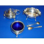 SILVER MUSTARD POT AND SPOON, SILVER SALT (BOTH WITH BLUE GLASS LINERS) TOGETHER WITH A SMALL OVAL