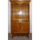 HANGING PINE WALL CUPBOARD WITH SHELVES (H: 81 cm x W: 45.5 cm x 17 cm)