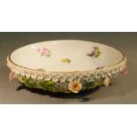 MEISSEN PORCELAIN FLORAL ENCRUSTED SAUCER, CIRCA 1850 (DIA: 14.5 cm)