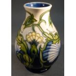 MOORCROFT ROUGH HAWKSBEARD PATTERN VASE DESIGN BY RACHEL BISHOP DATED 1996 (H: 13.5 cm)