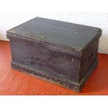 BLACK PAINTED IRON CHEST WITH IRON DROP HANDLES ON A PLINTH BASE (45 cm x 82 cm x 56 cm)