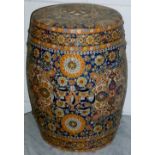 JAPANESE CERAMIC IMARI DECORATED BARREL SHAPED GARDEN SEAT (H: 46.5 cm W: 38 cm), A SIMILAR CACHE