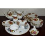 ROYAL ALBERT OLD COUNTRY ROSE PART TEA SET OF 21 PIECES AND A WORCESTER CAKE PLATE [22]