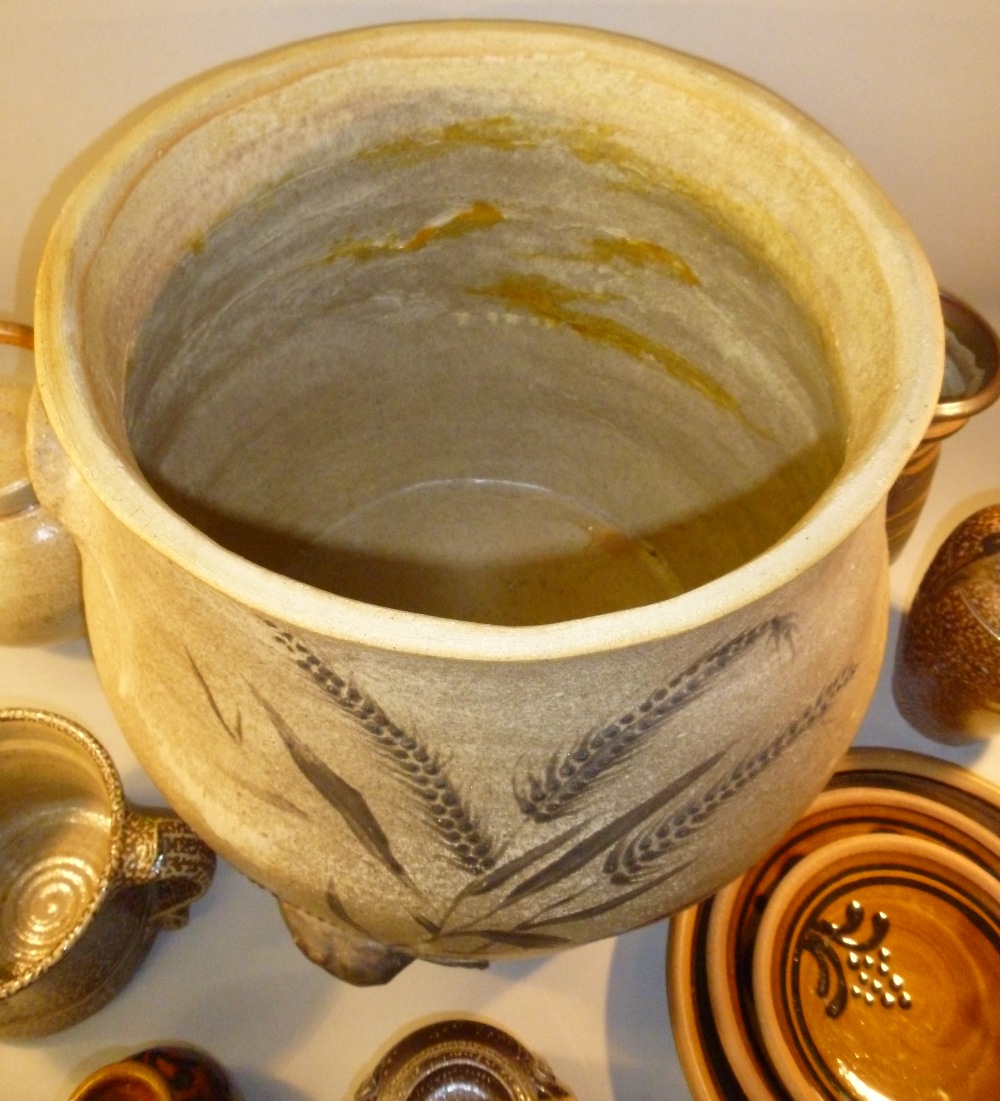 JOHN MALTBY (1936- ) LARGE MOTTLED BROWN GLAZED MUG (REPAIRED) H: 11.5 cm dia: 14 cm WITH - Image 15 of 17