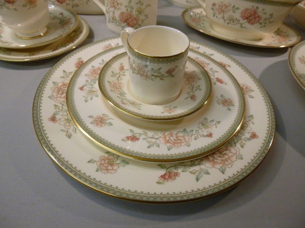 MINTON JASMINE PART DINNER AND TEA/COFEE SET COMPRISING 13 x 27.2 cm PLATES, 8 x 20.5 cm PLATES, - Image 2 of 5