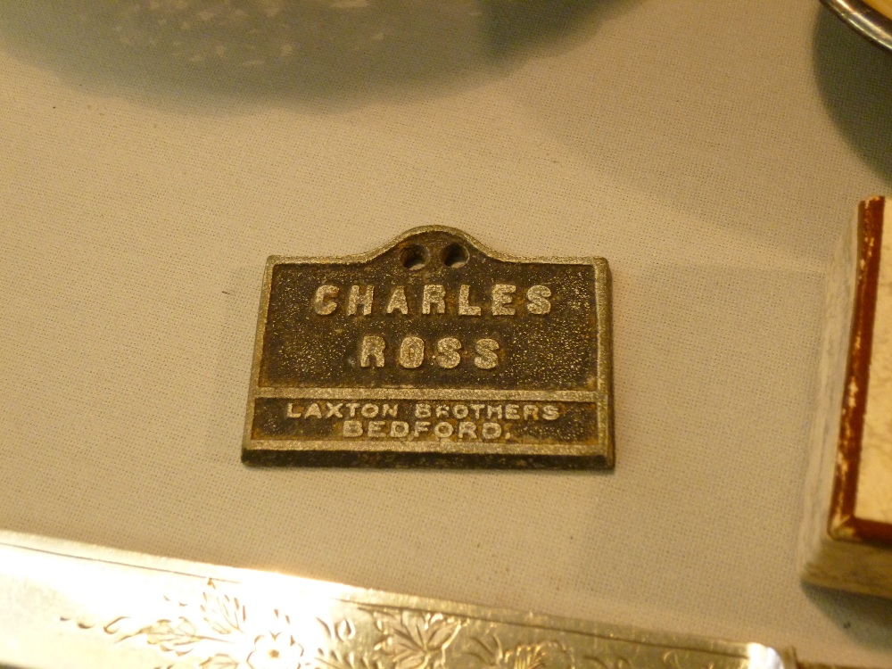 SILVER PLATED OYSTER DISH AND OTHER PLATED ITEMS. ALSO A DESK CALENDAR, DESK ORNAMENT OF A CANON - Image 7 of 8