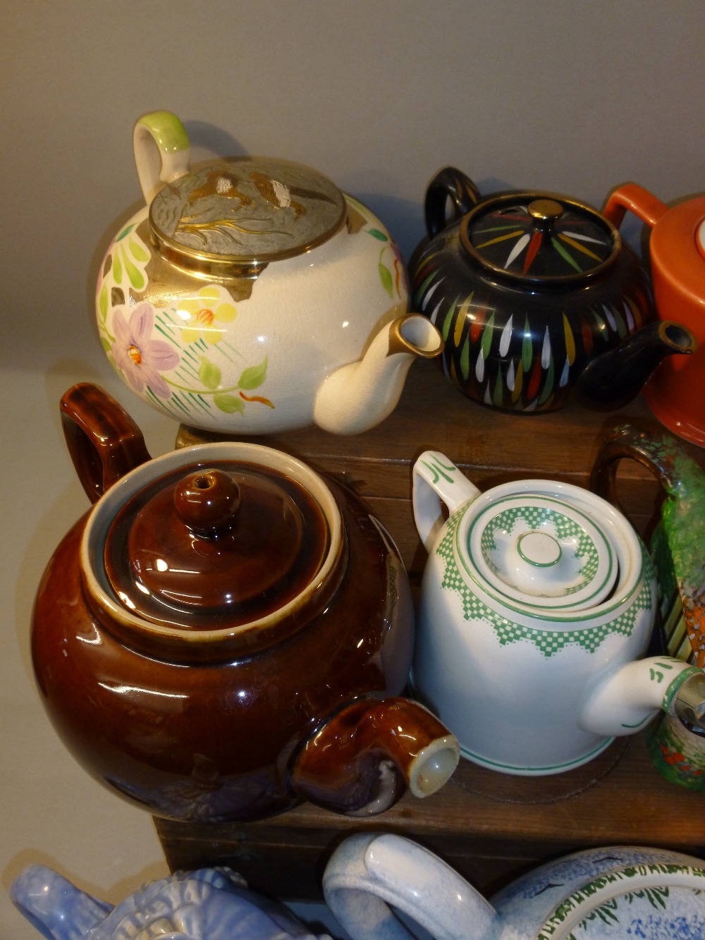 LARGE TEAPOT COLLECTION [23] - Image 9 of 13