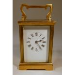 BRASS CARRIAGE CLOCK TIMEPIECE c.1970, 8 DAY MOVEMENT WITH JEWELLED ESCAPMENT (15 cm x 8 cm x 6 cm)