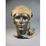 A KHAKI COLOURED CLOTH RAF FLYING HELMET 10A/13466, A RAF H2 OXYGEN MASK AND VARIOUS LEADS AND