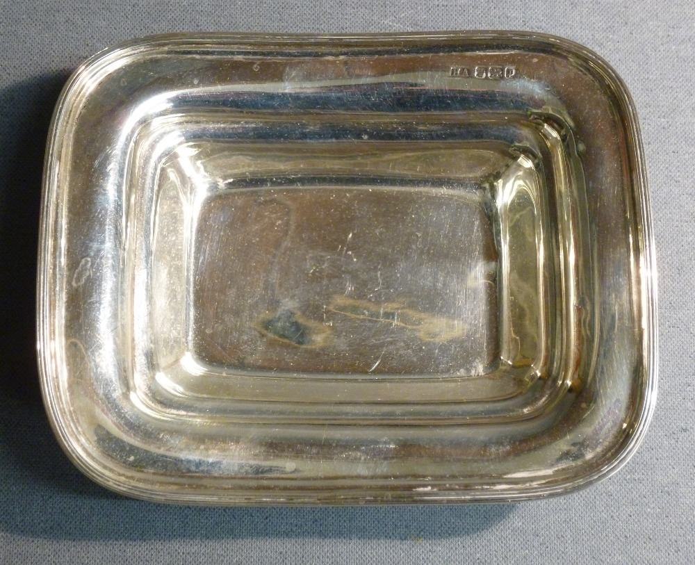 SILVER DISH WITH SCROLL AND PIERCED RIM OF FOLIATE DESIGN, SHEFFIELD 1931, 104g (DIA:     14 cm), - Image 6 of 22
