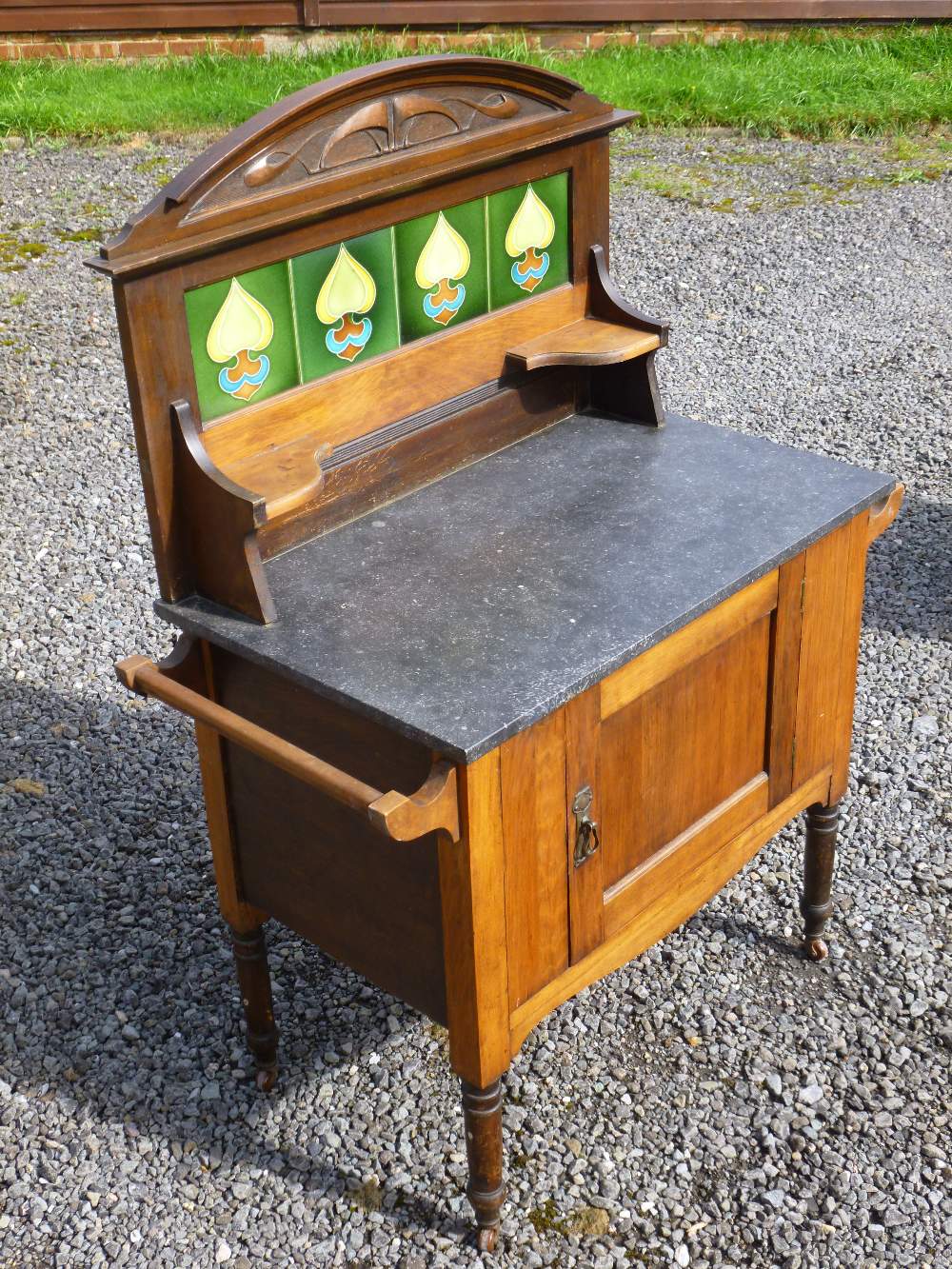 ARTS AND CRAFTS STAINED BEECH WASHSTAND WITH FOUR MULTI-COLOURED TILES - Image 3 of 5