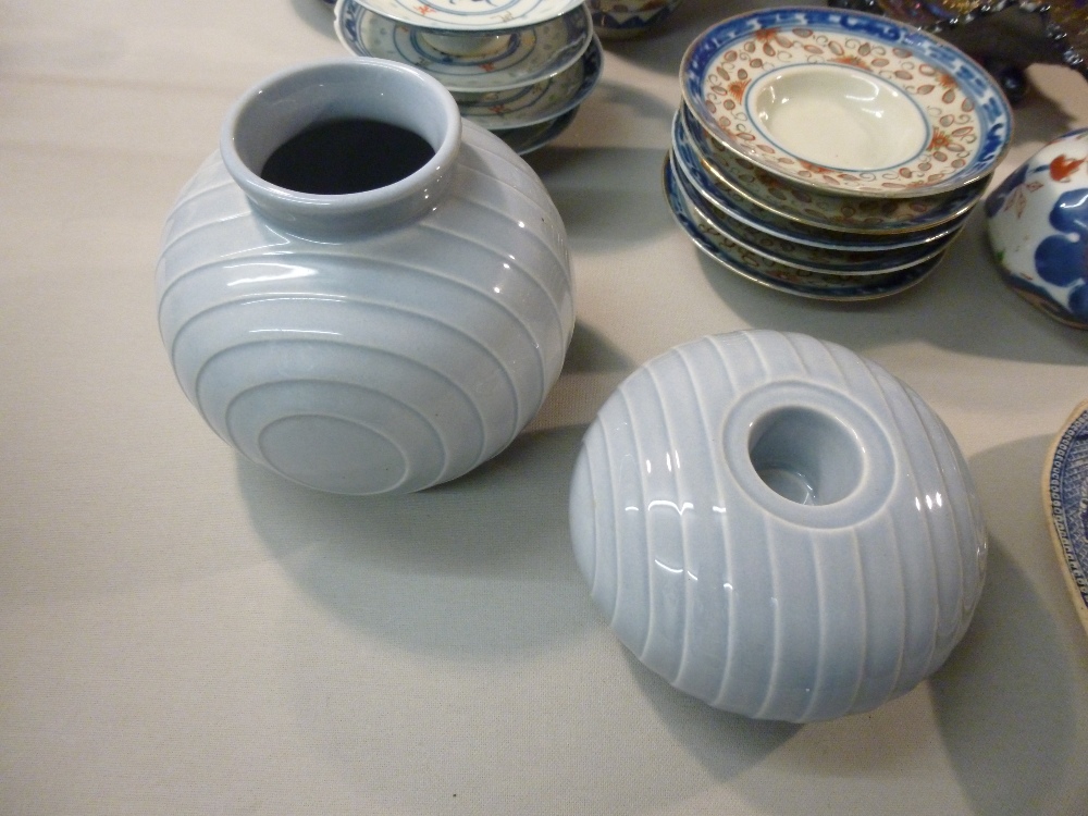 MIXED LOT OF CERAMICS AND GLASS INCLUDING BLUE AND WHITE, JAPANESE PORCELAIN, HORNSEA POTTERY AND - Image 7 of 10