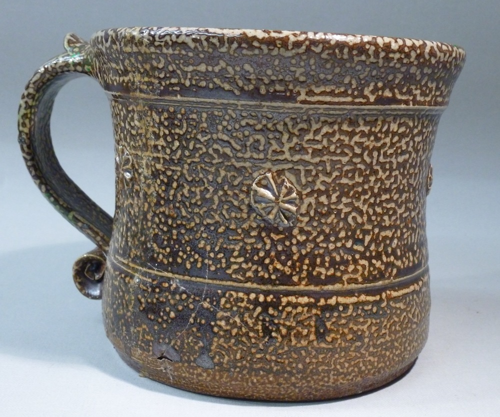 JOHN MALTBY (1936- ) LARGE MOTTLED BROWN GLAZED MUG (REPAIRED) H: 11.5 cm dia: 14 cm WITH - Image 4 of 17