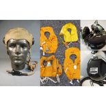 A KHAKI COLOURED CLOTH RAF FLYING HELMET 10A/13466, A RAF H2 OXYGEN MASK AND VARIOUS LEADS AND