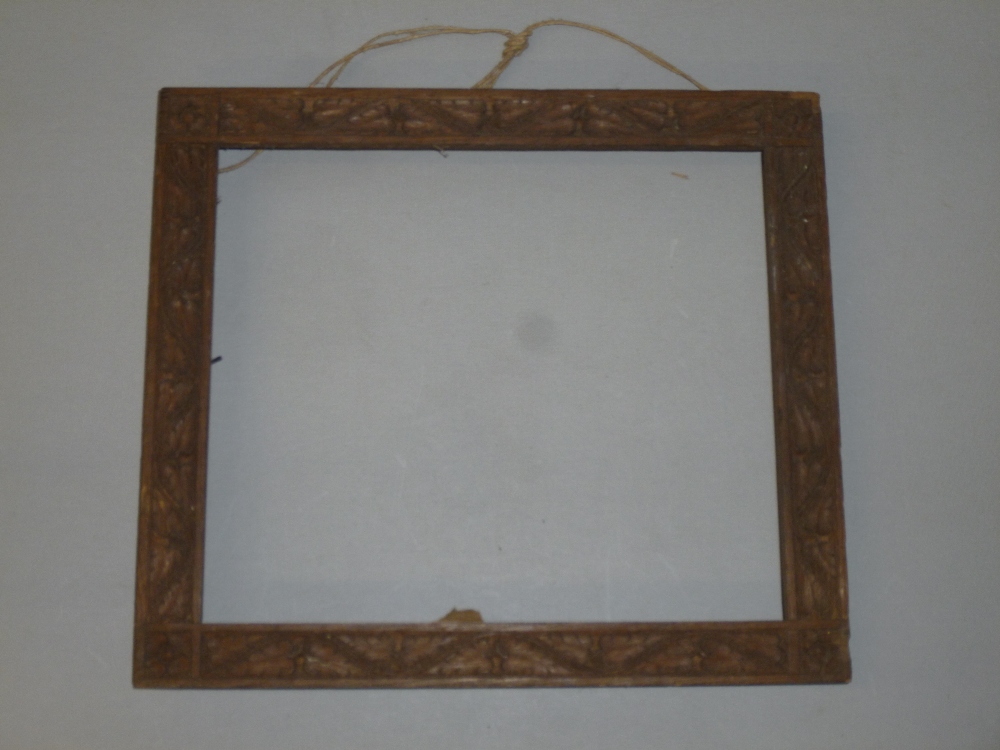 ITALIAN WALNUT MOULDED RECTANGULAR FRAME WITH PIERCED FLORAL BRASS SPANDRELS (24.5 cm x 20.4 cm - Bild 5 aus 9