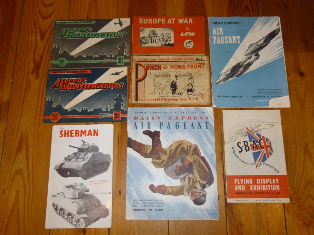 GOOD QUANTITY OF MILITARY, NAVAL AND AVIATION EPHEMERA INCLUDING MANUAL OF MODERN AUTOMATIC GUNS, - Bild 10 aus 12