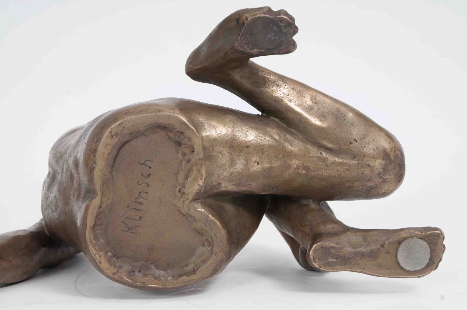 Klimsch  (Frankfurt/M. 1870 - Saig 1960)  A bronze sculpture 'Schauende'  The cast probably 1994. - Bild 2 aus 2