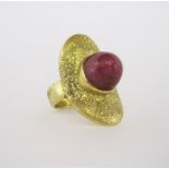 A RUBY RING (1)