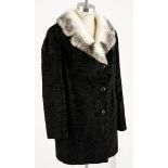 A BLACK SWAKARA COAT WITH CRÈME AND GREY MINK COLLAR A beautiful vintage coat. Fully lined. 3
